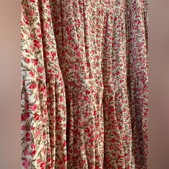 American Eagle open back flowy floral blouse - Picture 2 of 7